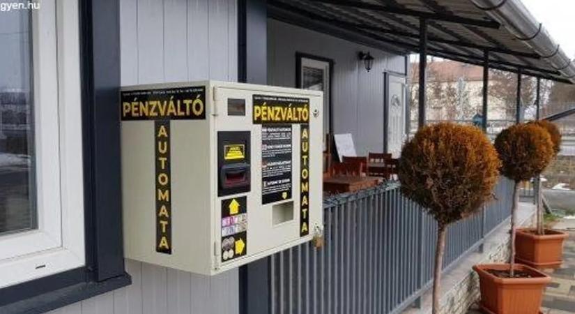 Hallott már ilyet? Felrobbant a pénzváltó automata, egy ember megsérült