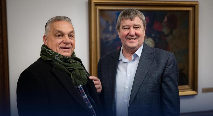 Orbán hirtelen a Blikken keresztül tudatta, hogy már megvan a döntés a 106 jelöltjükről