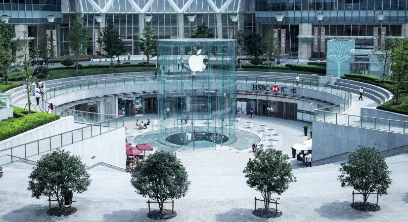 Kitudódott: leépítésbe kezdett az Apple