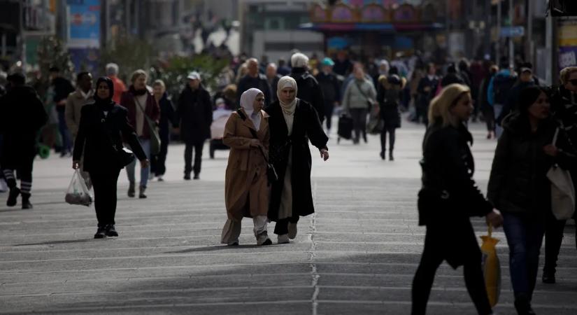 Történelmi csúcson az FPÖ támogatottsága