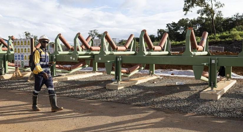 Kína a világ utolsó nagy vasérclelőhelyét is megszerezte – lerakva ezzel egy ország fejlődésének alapjait