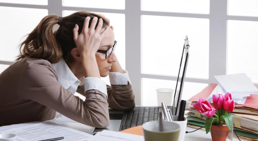 Rámálom a munkahelyeken: felmondási cunami indulhat el Magyarországon