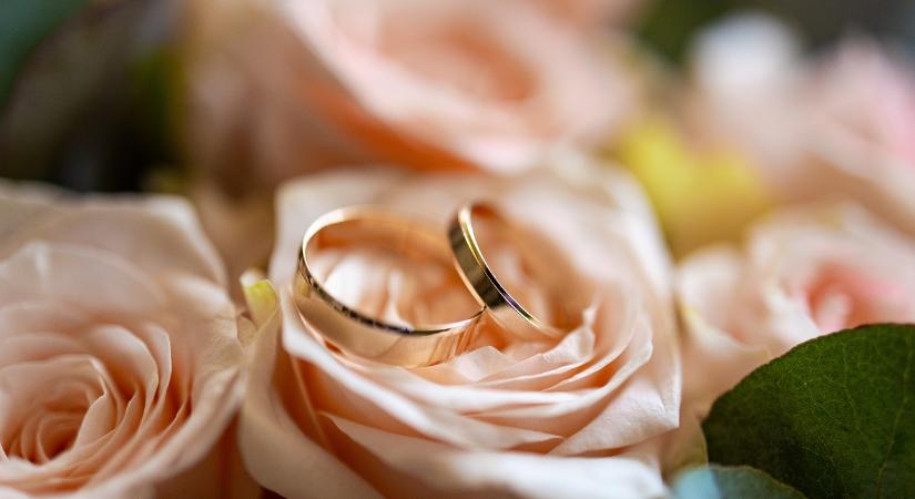 Egy szívszorító házasság – még a tünetek súlyosbodása előtt feleségül vette szerelmét