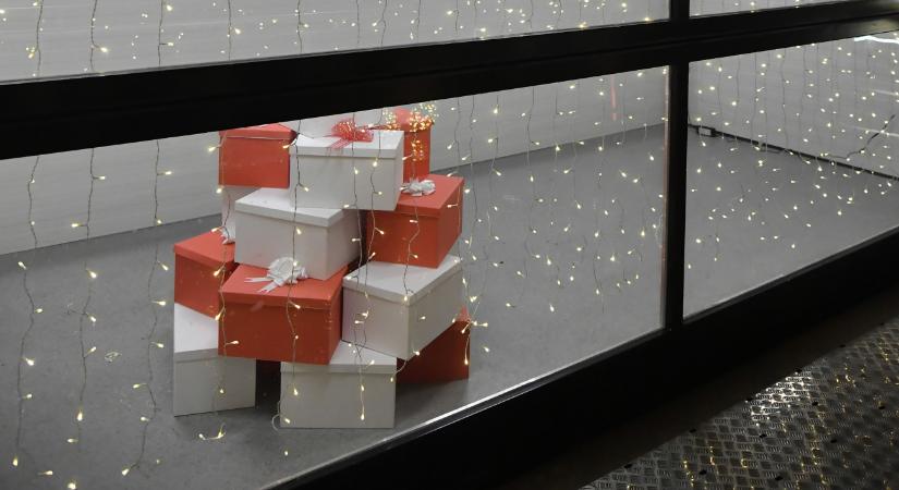 Legalább egy cipősdoboznyi szeretet jusson minden gyereknek