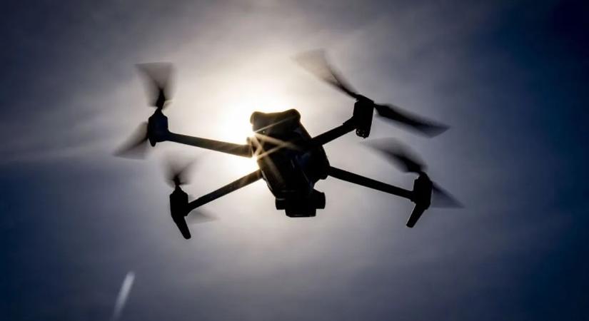 Tömeges dróntámadás ért két orosz régiót – halottak és sérültek