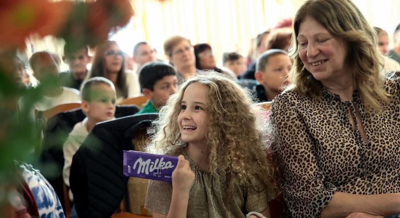 Önre is vár egy gyermek! Biztosítson neki Ön szeretetteljes otthont!