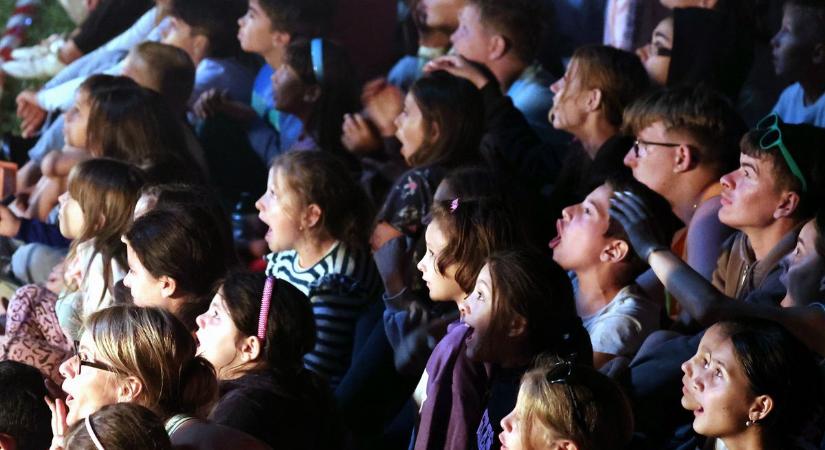 A nevelőszülői család a biztonság szigete