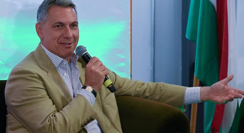 Lázár János döbbenetes kijelentése: 2 választást kell nyerni a „lerobbant, szétlopott, szétbarmolt MÁV-csoport infrastrukturális felújításához”