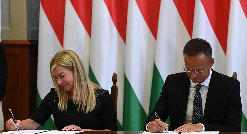 Orbán Viktor kipipálhat egyet a beígért 150 gyár közül