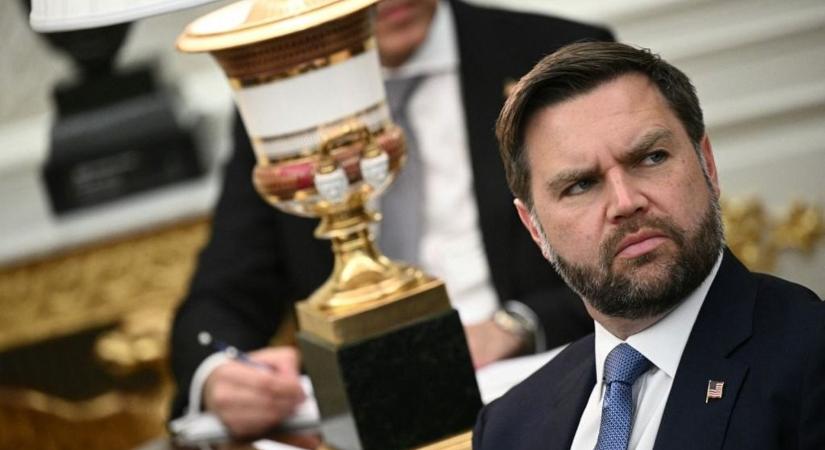 Acélos üzenetet küldött Trump alelnöke: ez a hiba vezetett az ukrajnai háborús feszültségek növekedéséhez