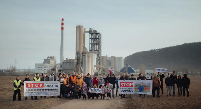 A megye szerint javulás várható a tornai cementgyár környékén