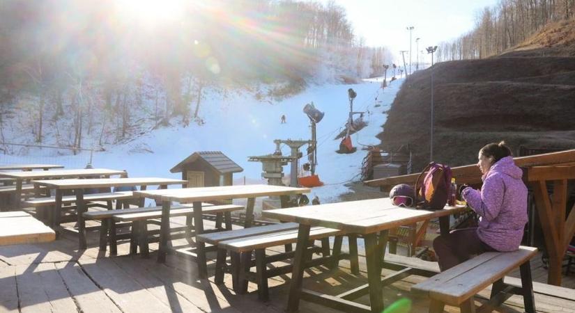 Megnyitott a Bakonyban az eplényi sípálya - Szerdáig ingyenesen csúszhatunk