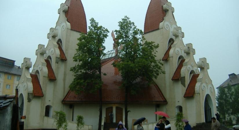 Két csoda egyetlen napon: Makovecz és Olasz