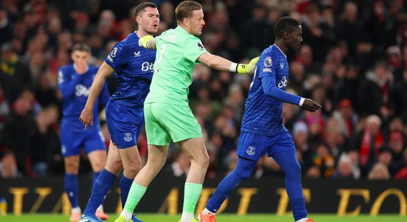 „Nem baj, ha egymásnak mennek” – Moyes beszélt az Everton botrányhőséről