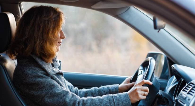 Jó hír jött az autósoknak: szerdán fog életbe lépni