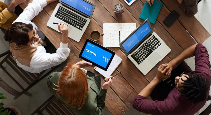 Húszezer állás veszélyben? – „Fekete lyukak” a vállalatok