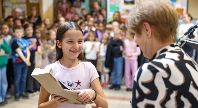 Három napon át ünnepelte névadóját a szekszárdi Babits iskola (videógaléria)