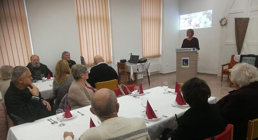 Idősek napja: időutazásra hívták a vendégeket