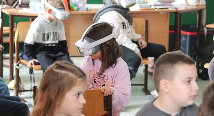 Óceánok mélyén jártak a nagyatádi diákok