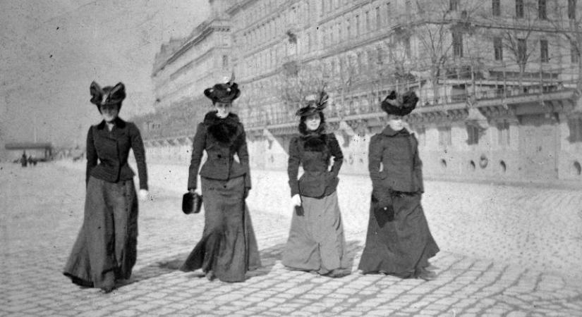 Divattrendek régen: ruhák, történetek és stílusok a Balatoni Múzeumban