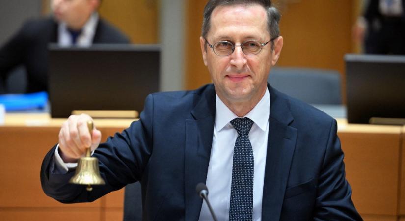 Varga Mihály döntött: megérkezett a 3000 forintos érme, így néz ki