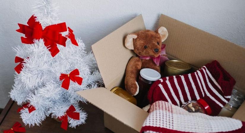 Ezt rosszul csináljuk: miért csak karácsonykor tudunk jótékonyak lenni?