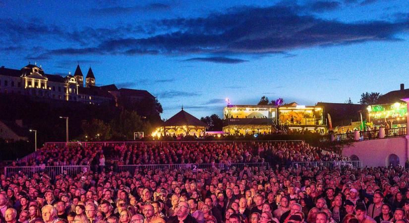 Beth Hart és a Pink Martini idén tuti eljönnek – teljes a VeszprémFest 2026-os programja