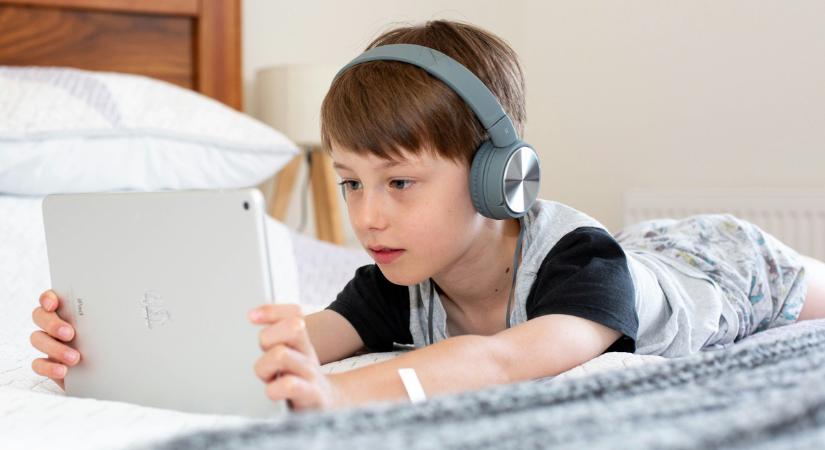 A darknet veszélyeire figyelmeztetnek: egyre több fiatal juthat hozzá az illegális piacterekhez