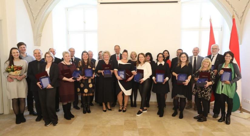 Ambrózia-díjjal ismerték el a segítő szakma kiemelkedő alakjait