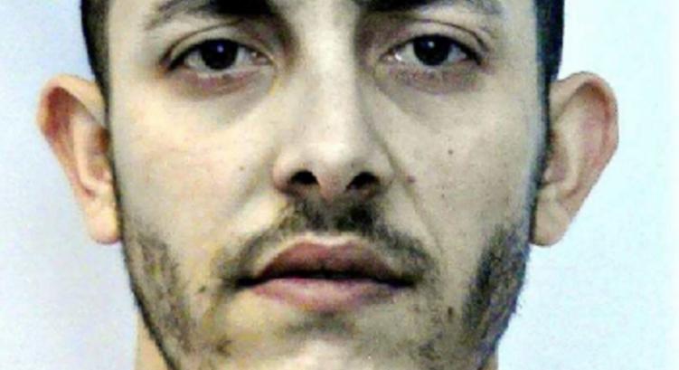 Hajtóvadászatot indítottak a Mercedest vezető Duka Sándor ellen, aki egy 25 éves nő halálát okozta Aszódnál