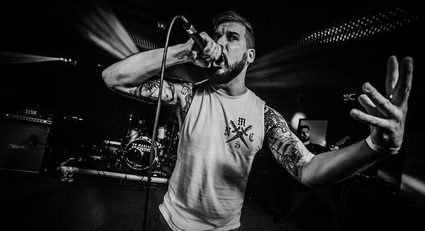 Áldatlan állapotok a magyar közéletben - Új dallal jelentlezett a Bipølaris