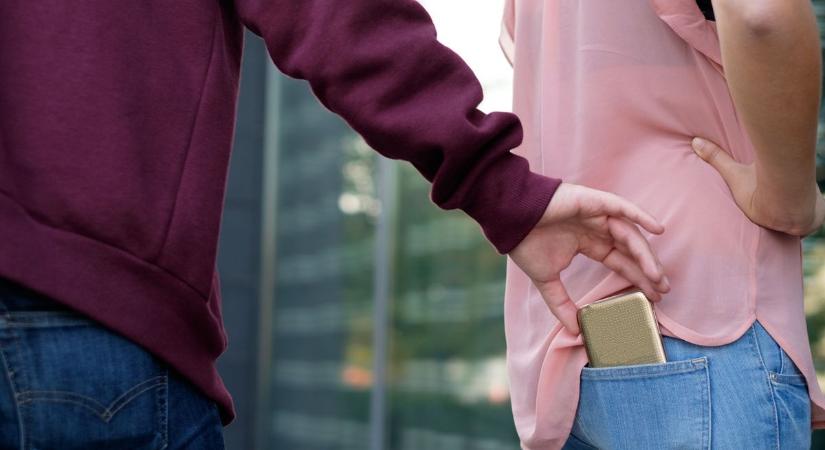 Megbeszélésre érkezett a férfi, közben meg ellopta az óvónő mobilját ebben a Kaposvár környéki oviban
