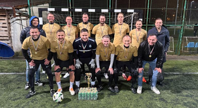 A bajnoki cím mellett a kiesés kérdése is eldőlt a kispályás bajnokságban