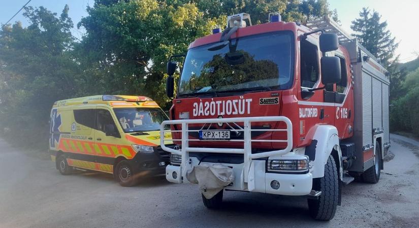 Árokba hajtott egy autó Balatonszepezden