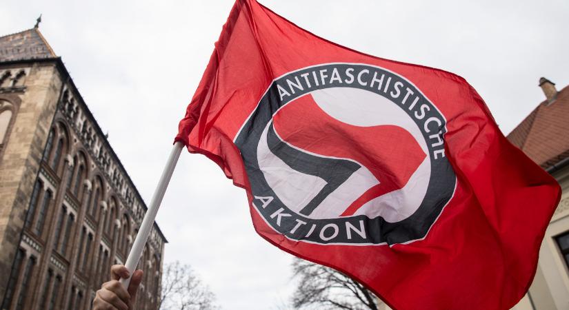 Bíróság elé állnak Németországban a becsület napi támadásokban is részt vevő antifasiszta aktivisták