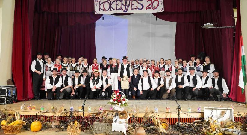 Ünnep – Húszéves lett a dicsőszentmártoni Kökényes Néptáncegyüttes
