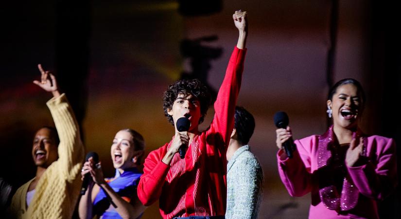 Itt a Netflix nagy bejelentése – már forgatják a sikersorozat harmadik évadát