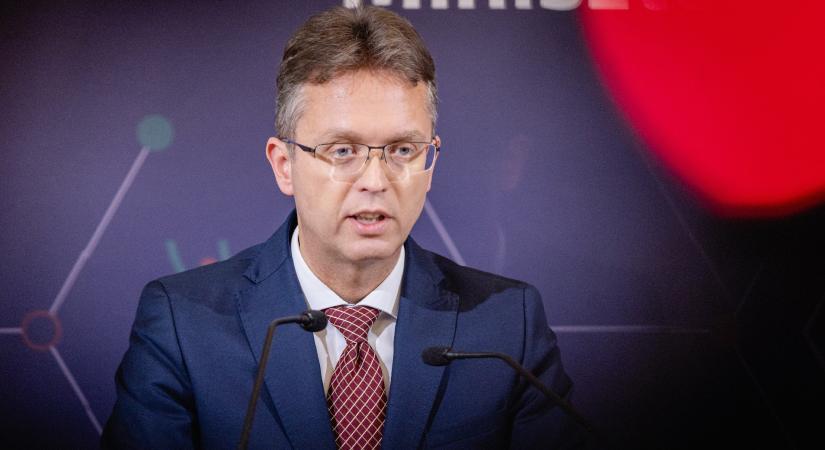 Fideszes választókerületében osztott múzeumjegyeket Hankó Balázs kulturális miniszter