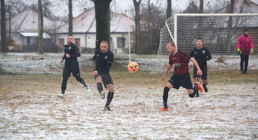 A Nyugati csoportban átvette a vezetést a Szakmár