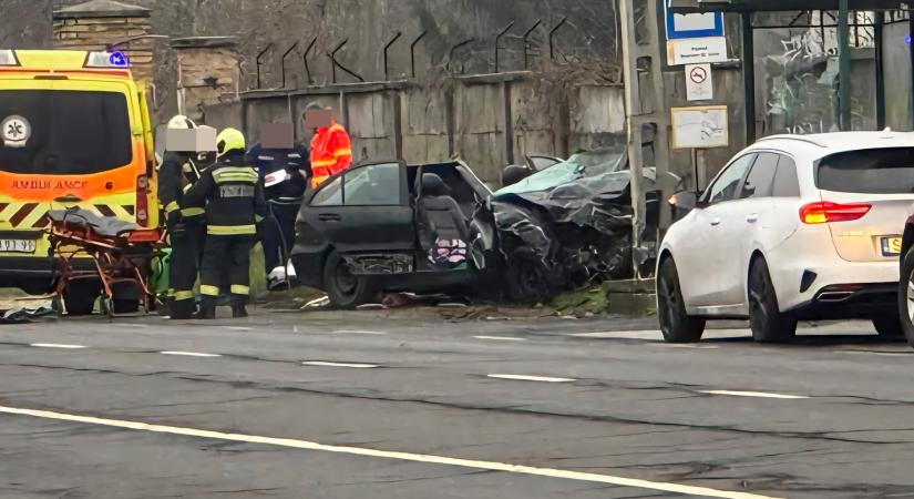 Körözi a rendőrség az mercedeses ámokfutót, aki egy 25 éves nő halálát okozta, majd meglépett a helyszínről – fotó a cikkben