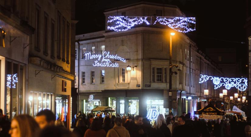 Káosz tört ki egy brit karácsonyi vásáron: verekedés robbant ki a döbbent tömeg szeme láttára