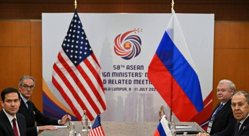 Titkos tárgyalások kezdődtek az ukrajnai háborúval kapcsolatban – Európát megint kihagyták belőle az amerikaiak