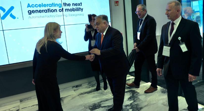 Orbán Viktor miniszterelnök adta át a 35 milliárdos fejlesztést: a jövő autóiparát erősíti a Flex Zalában, Magyarországot szívesen választják a befektetők