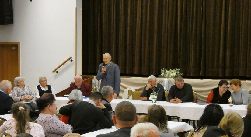 Lakszakálláson megemlékeztek a dunai árvíz 60. évfordulójáról