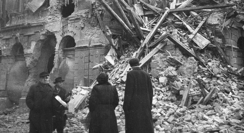Dokumentum: ikonikus budapesti épületek sérültek meg 1956-ban, évekig tartott a helyreállítás