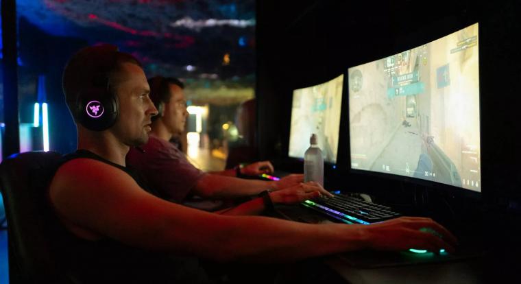 Az Egyesült Királyság katonáknak szervezett e-sport versenyt tart