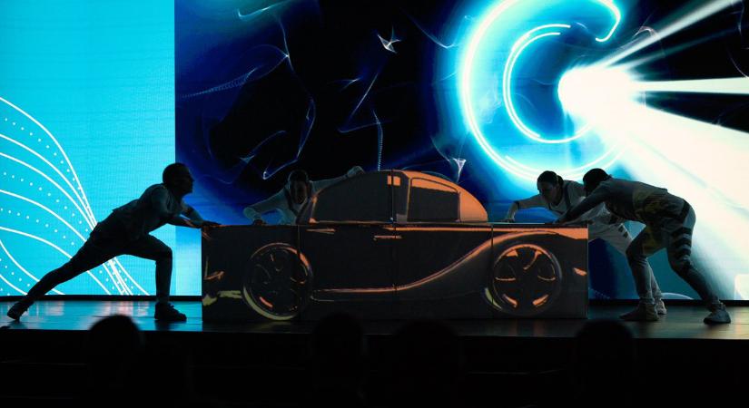 Orbán Viktor üzent, átadták a Flex új gyárát Zalaegerszegen