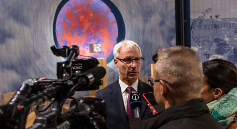 Soltész Miklós: A magyarok a béke üzenetét küldik a világnak