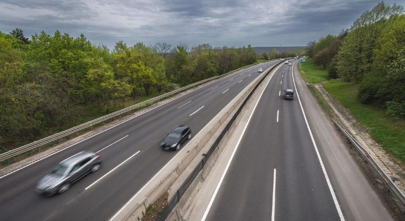 Új autópályát jelentett be Lázár János, jönnek a 4 sávos autóutak is – pont a miniszter dobta kukába ezt korában, Orbán Viktor most pontot tett az ügyre
