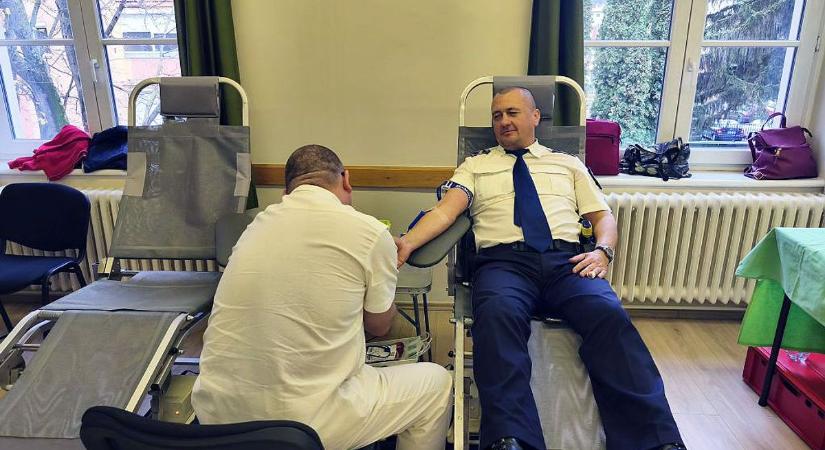 Rendőrök vére folyt Szekszárdon